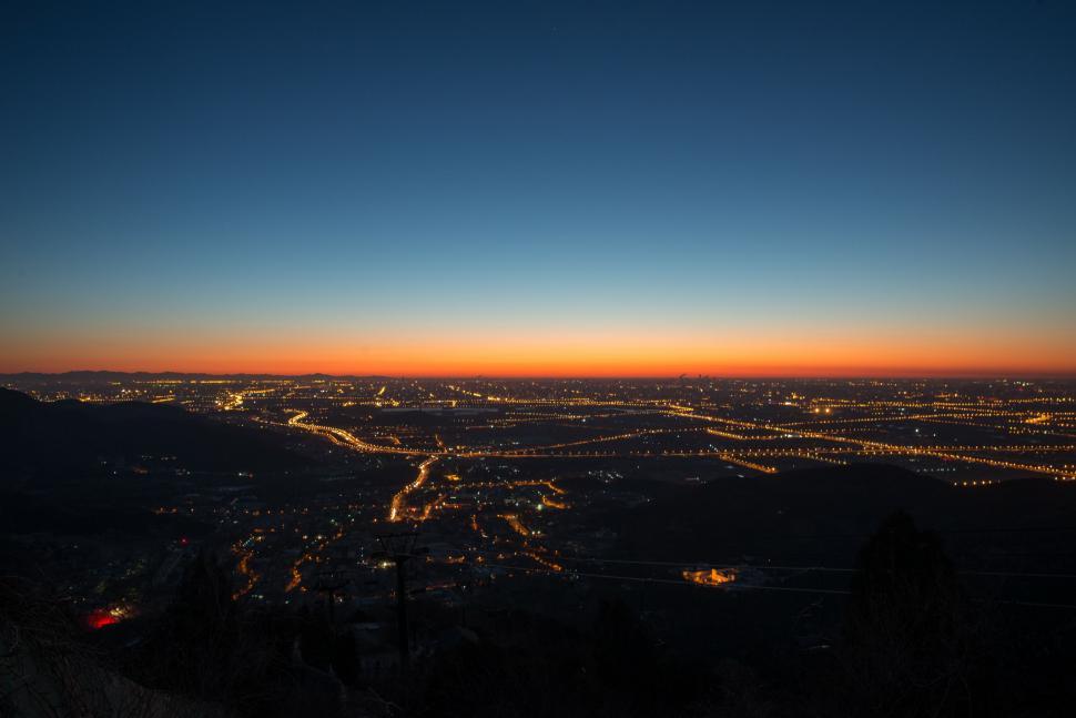 Free Image of City Night View From Hill 