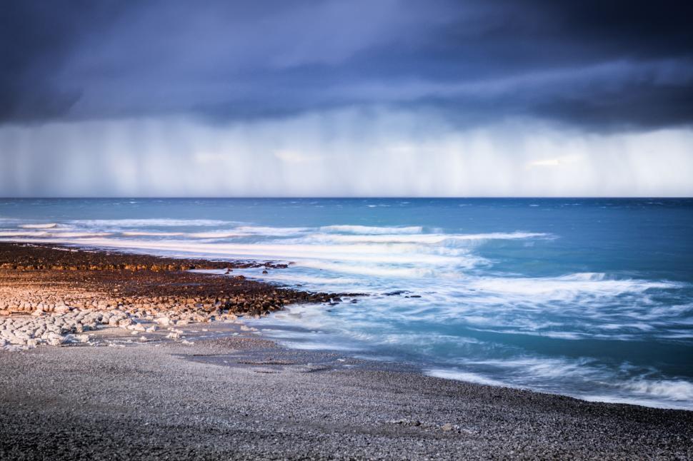 Free Image of Approaching Storm Over Ocean on Cloudy Day 