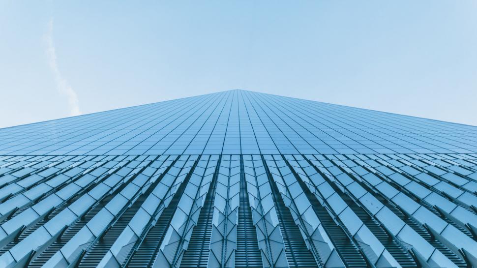 Free Image of Majestic Skyscraper Reaching for the Sky 