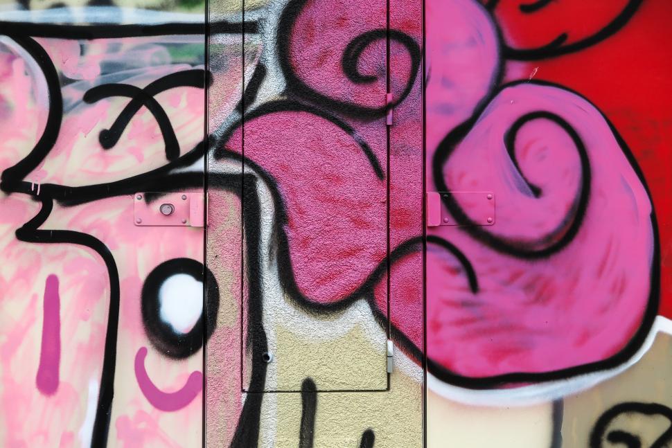 Free Image of Pink graffiti 