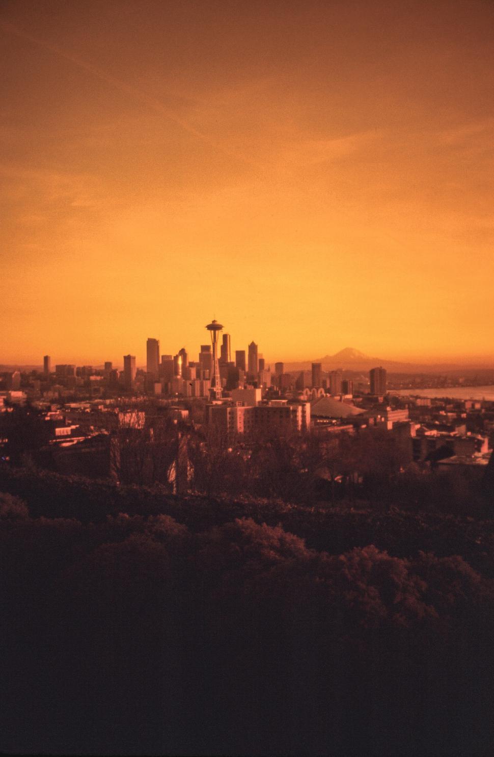 Free Image of Distant Seattle Skyline 