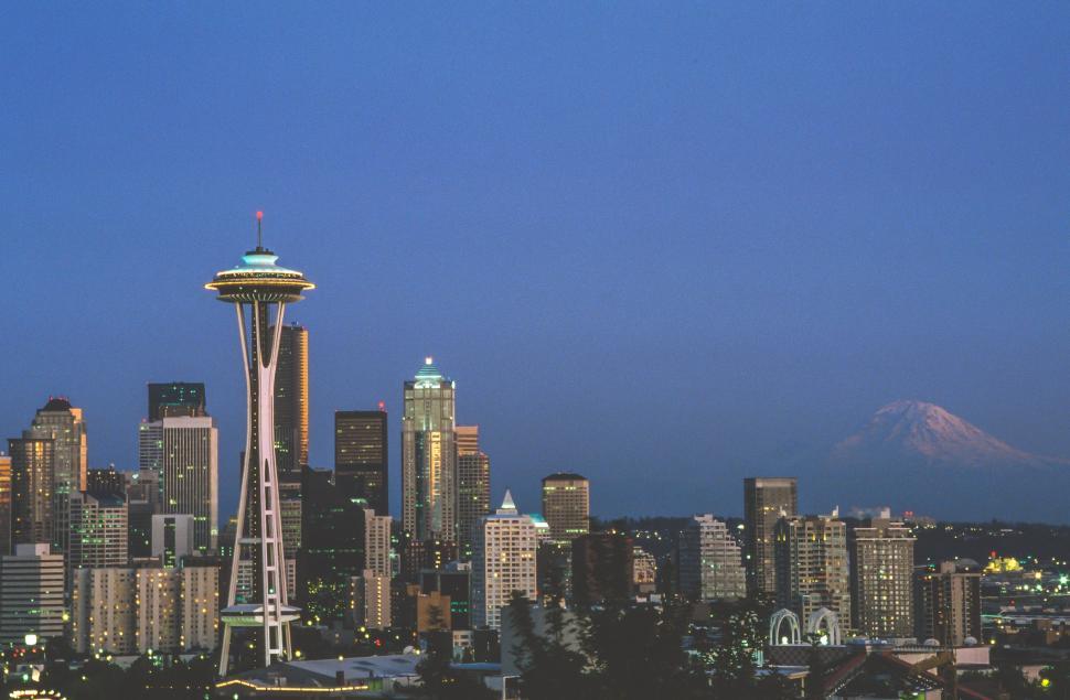 Free Image of Seattle evening skyline 