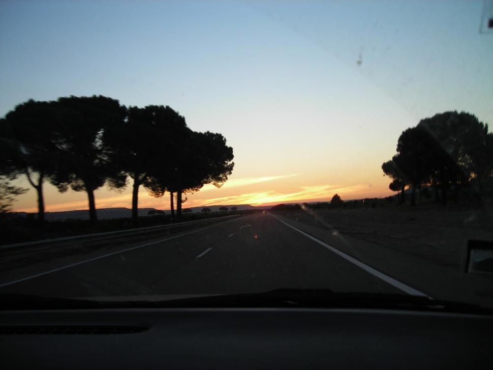 Free Image of THE SUNSET ROAD 