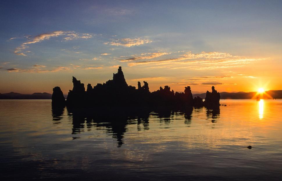 Free Image of Mono Lake sunset 