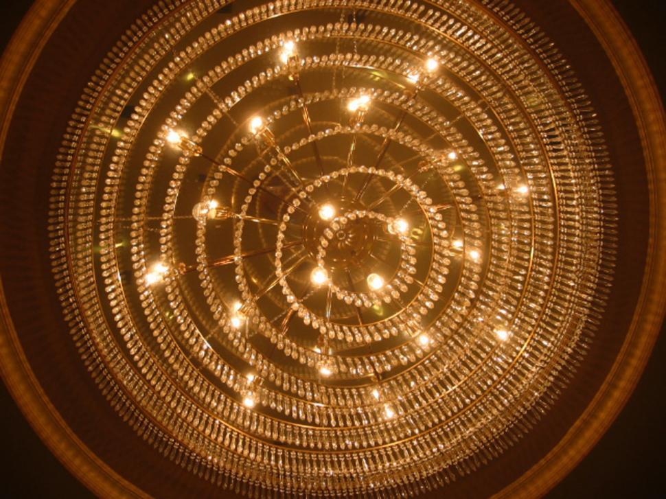 Free Image of Chandelier at Gold Strike 