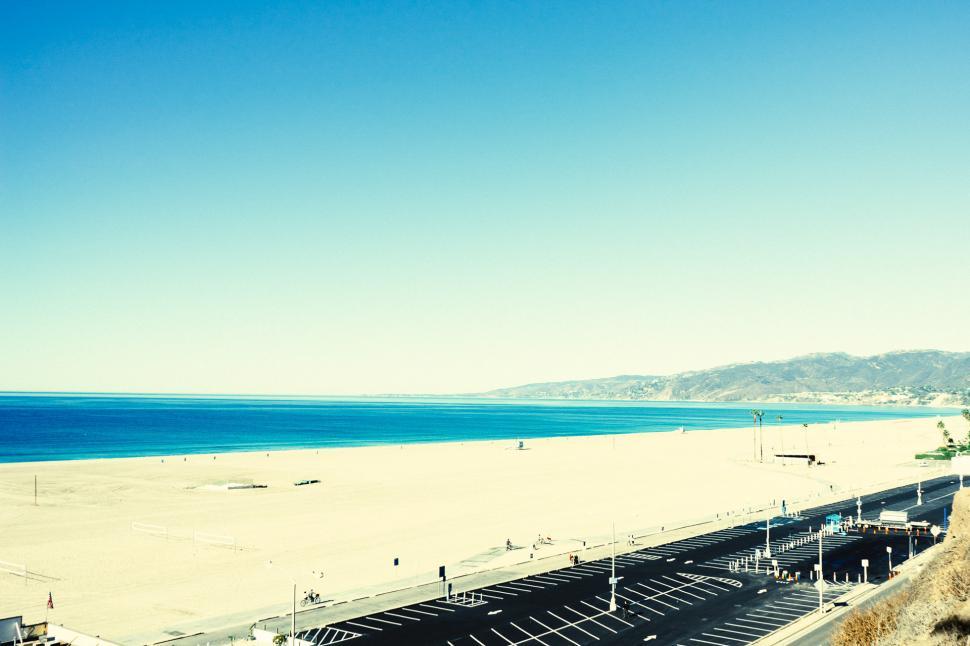 Free Image of A Panoramic View of a Beach From a High Vantage Point 