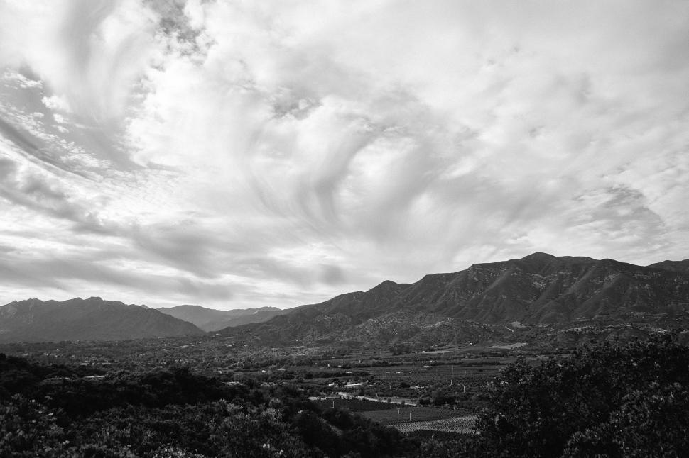 Free Image of Majestic Mountain Range in Black and White 
