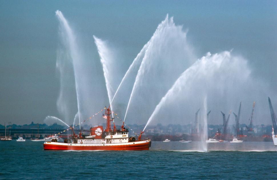 Free Image of Fireboat 