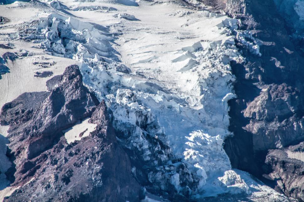 Free Image of Glacier with ice and rock 