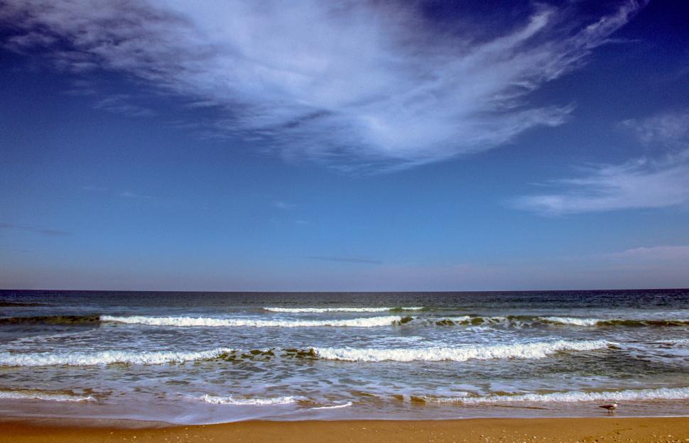Free Image of ocean and clouds 