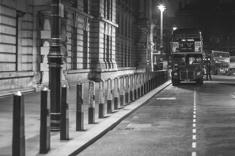 Free Image of Nighttime Street Scene in Black and White 
