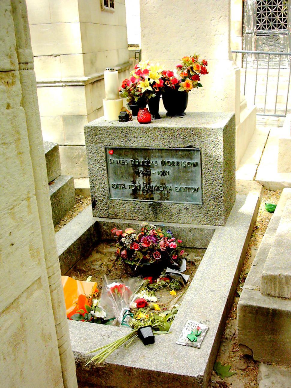 Free Image of Jim Morrisons Grave 