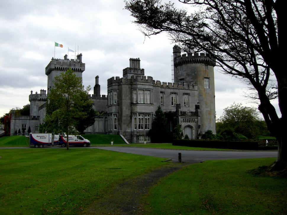 Free Image of Ireland - Dromoland Castle front 