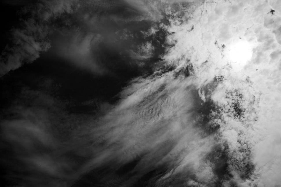 Free Image of Dramatic black and white clouds 