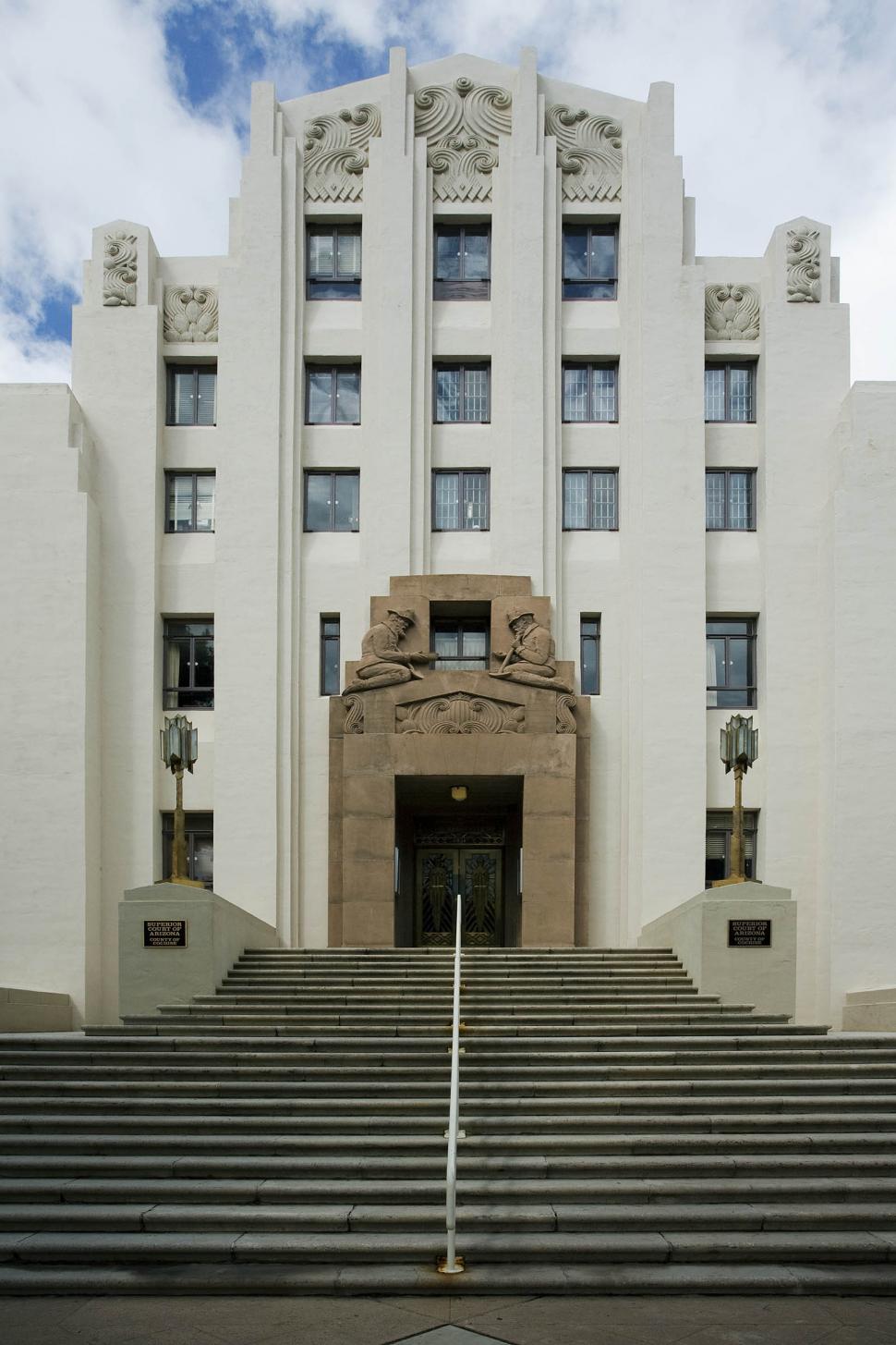 Free Image of Art deco building with entry stairway 