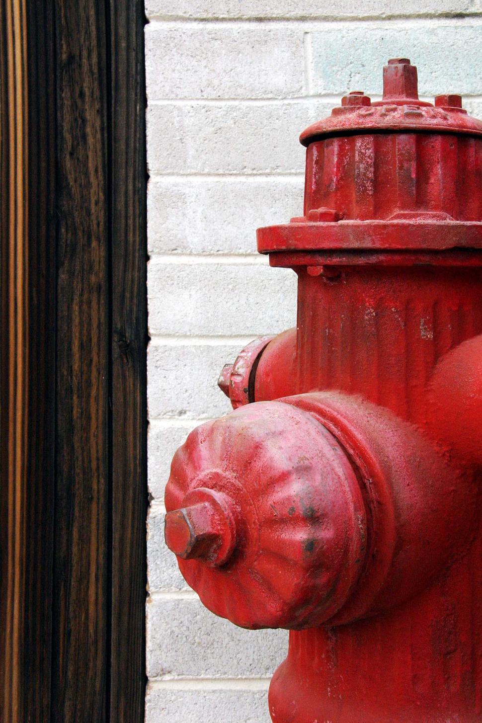 Free Image of Red fire hydrant 