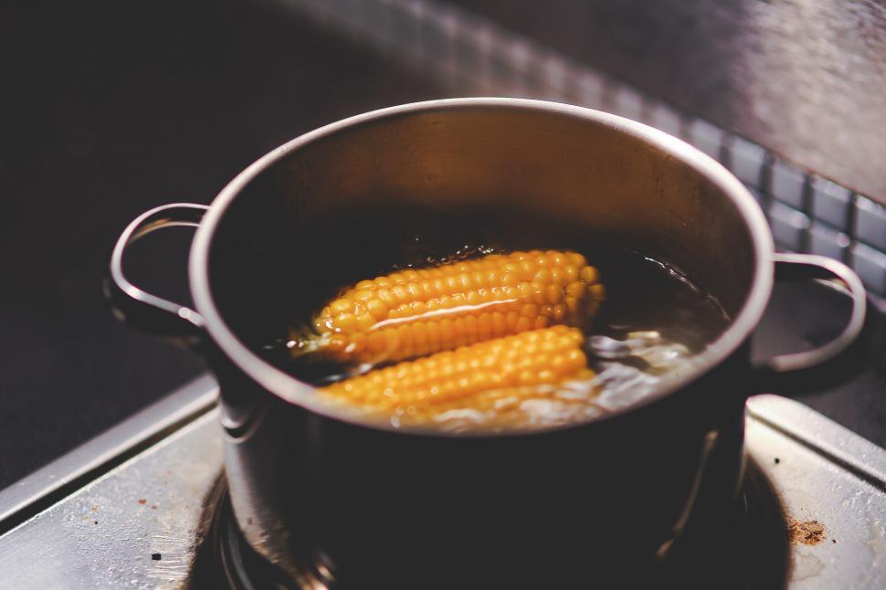 Free Image of Corn-filled Pot on Stove 