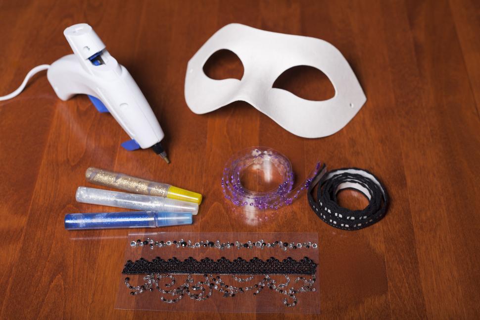 Free Image of Mask and Supplies 