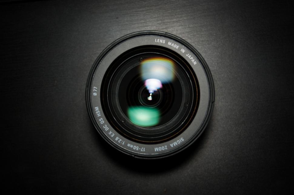 Free Image of Camera Lens on Table 