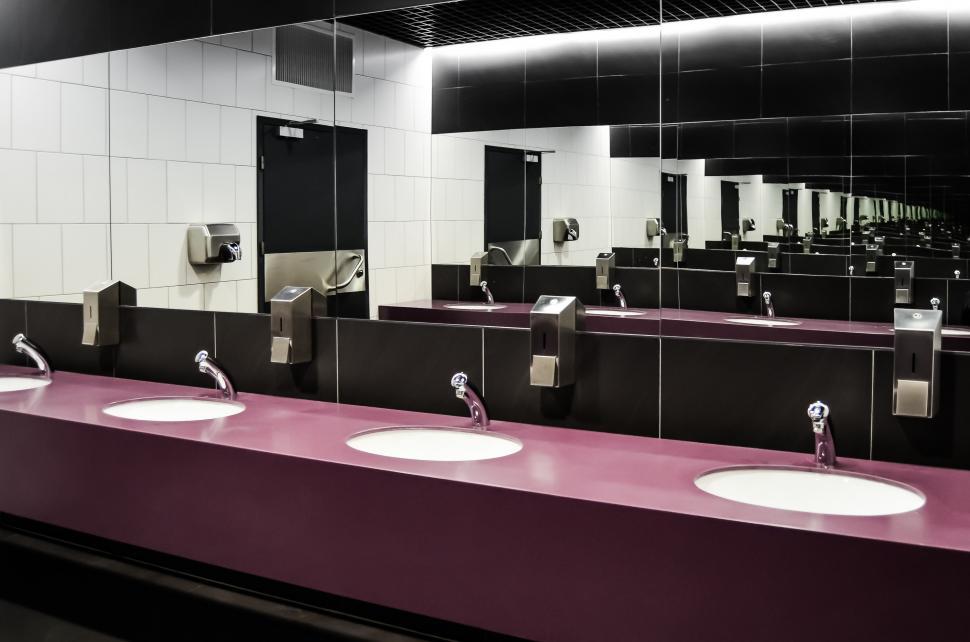 Free Image of Public Restroom With Sinks and Mirrors 