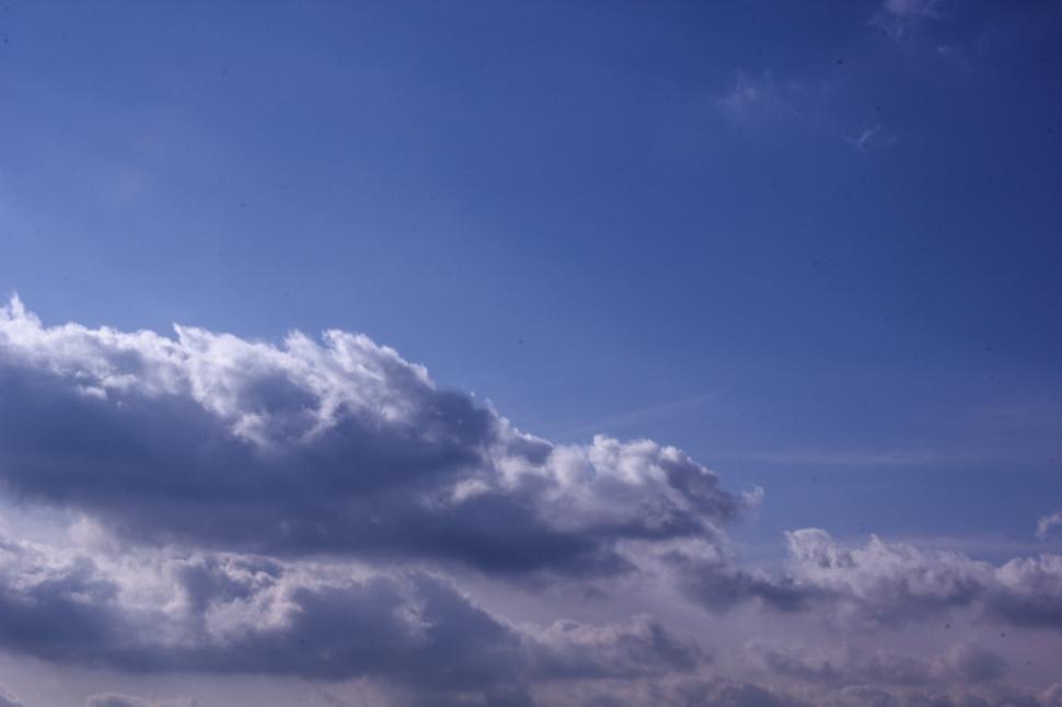 Free Image of Sky and clouds  