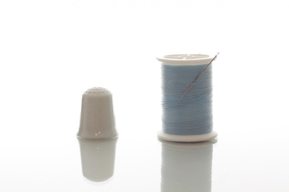 Download Free Stock Photo of Thimble and thread 