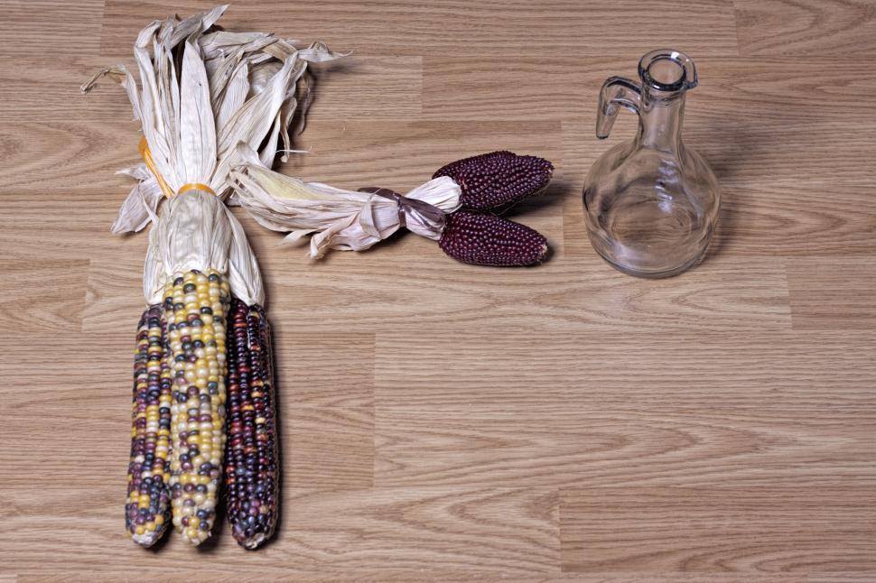 Free Image of Corn and oil bottle 
