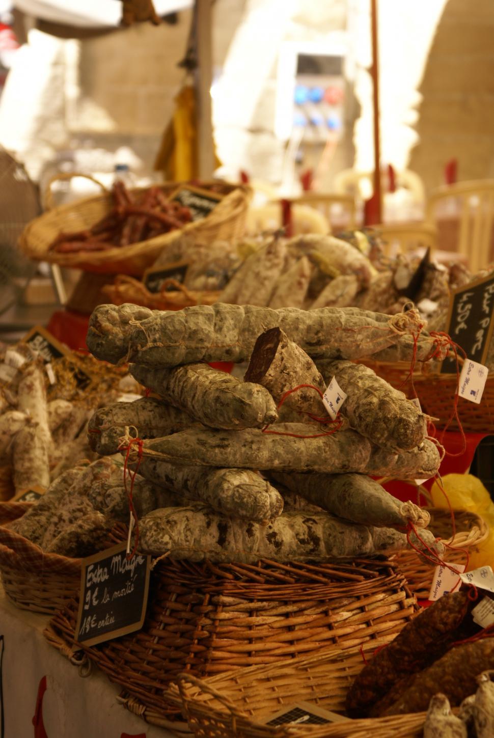 Free Image of Saucisson, cold cuts on a market 