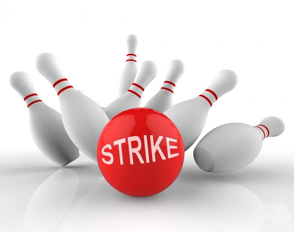 Free Image of Bowling Strike Shows Ten Pin 3d Rendering 