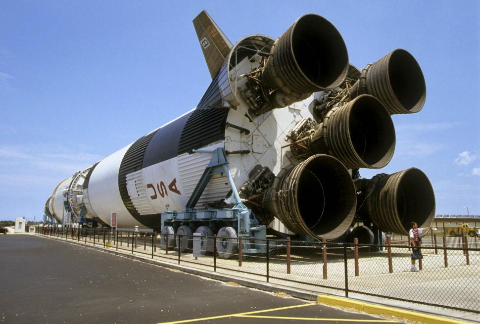Free Image of Saturn V rocket 