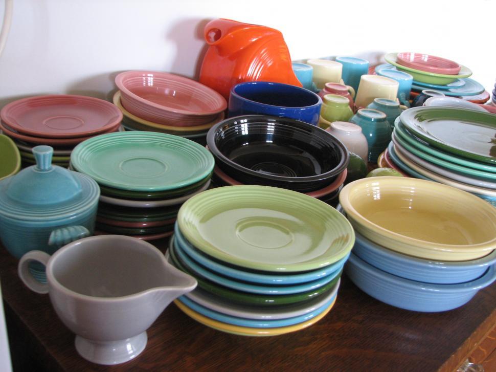 Free Image of Fiesta Dishes 