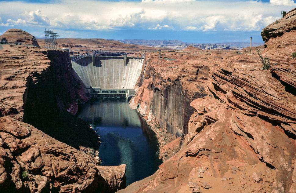 Free Image of Glen Canyon Dam 