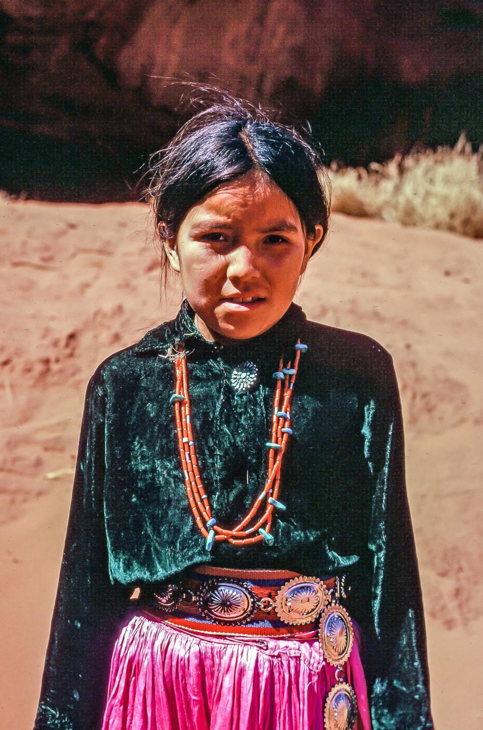 Free Image of Native American Girl 