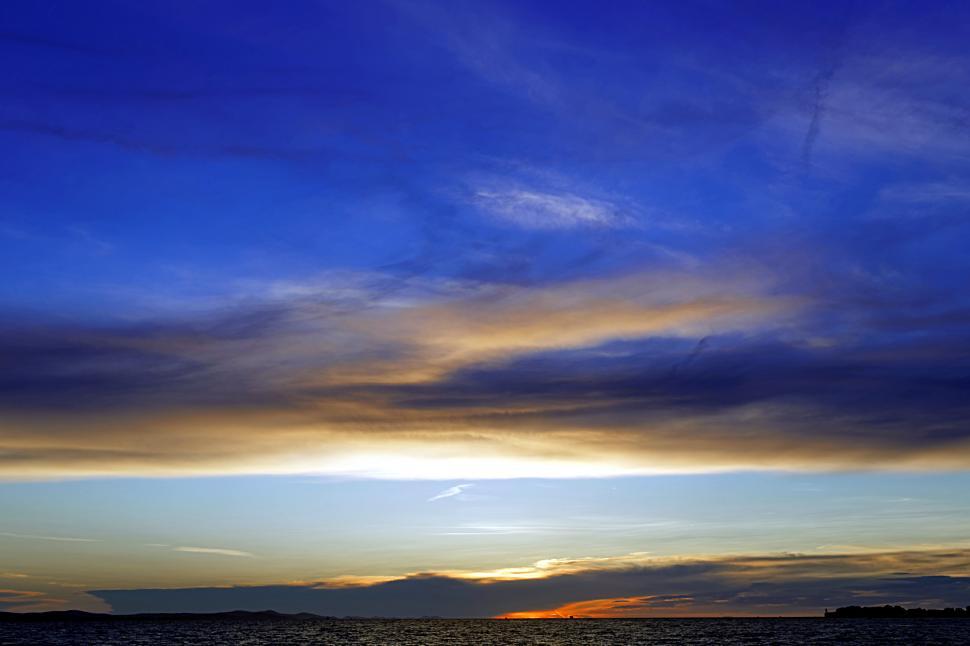 Free Image of Blue sunset  