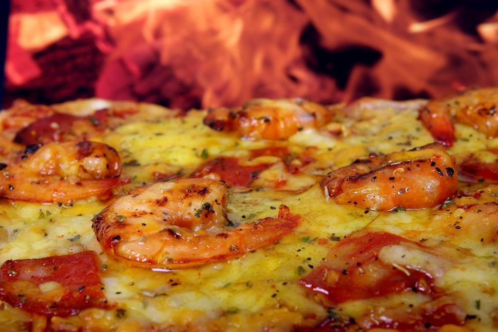 Free Image of Close Up of a Pizza With Shrimp 