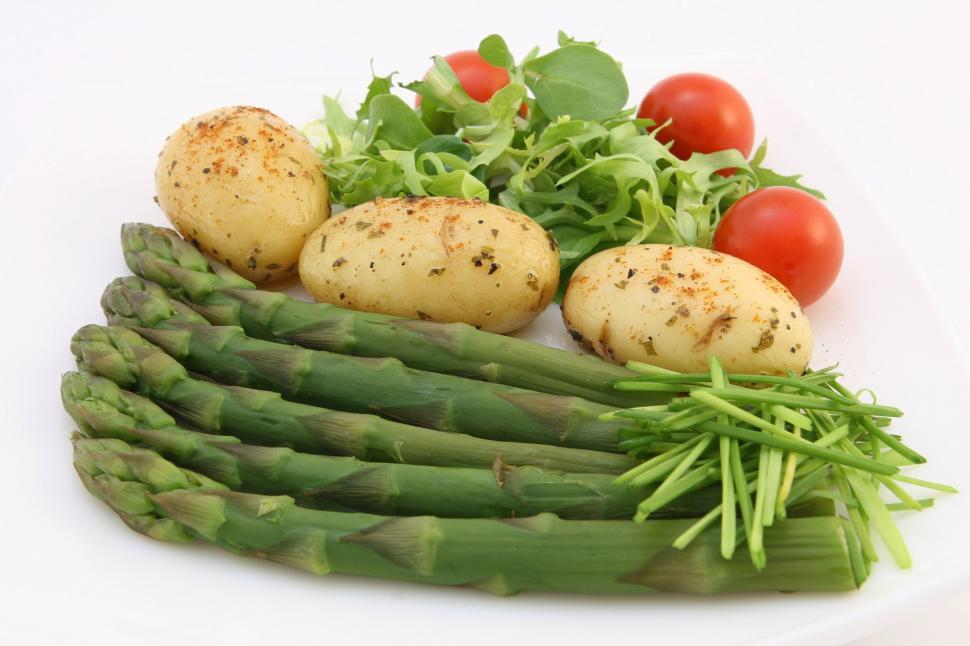 Free Image of White Plate With Asparagus and Potatoes 