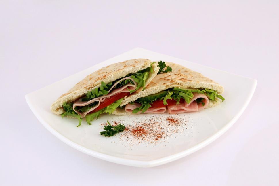 Free Image of Pita Sandwich 