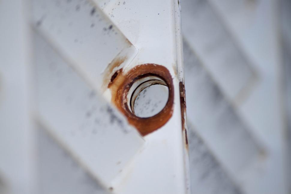 Free Image of Bolt hole, rusty 