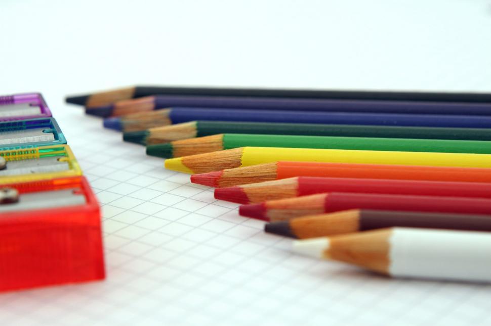 Free Image of Row of Colored Pencils 