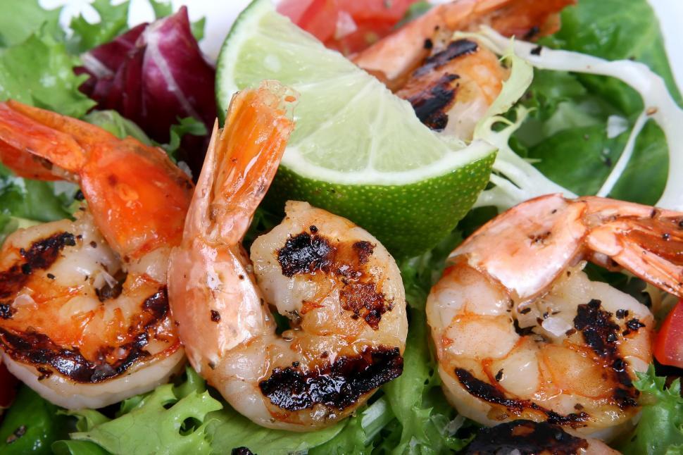 Free Image of Close Up of a Plate of Food With Shrimp 