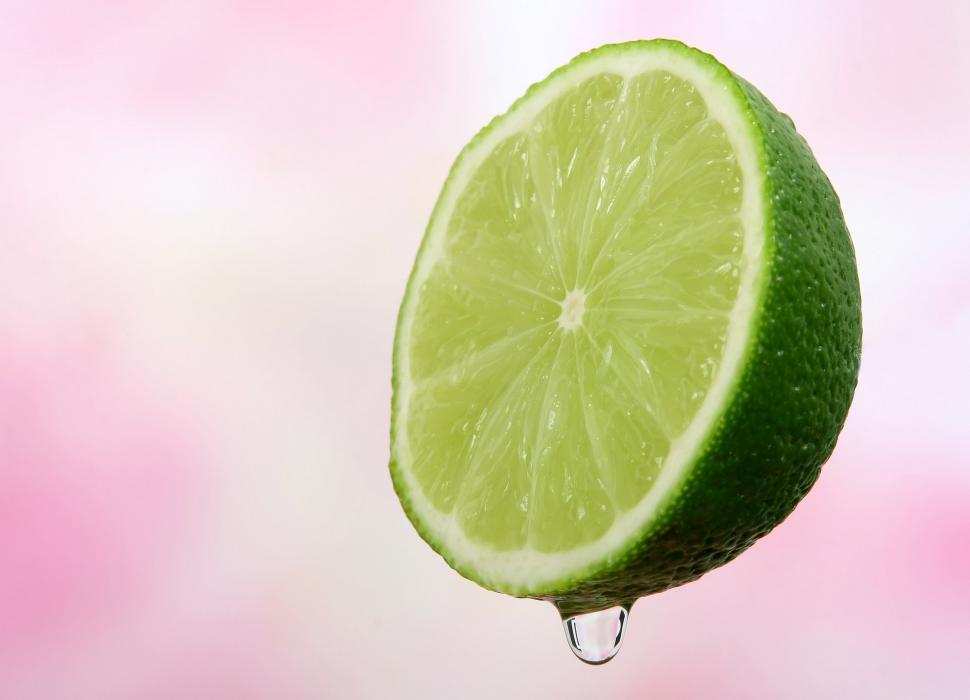 Free Image of Lime With a Drop of Water 