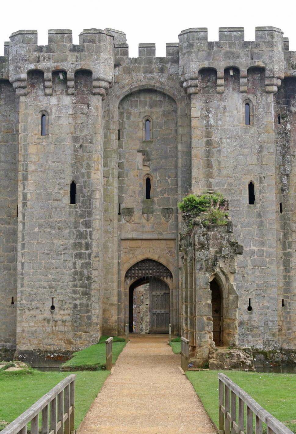 Free Image of Stone Castle With Walkway 