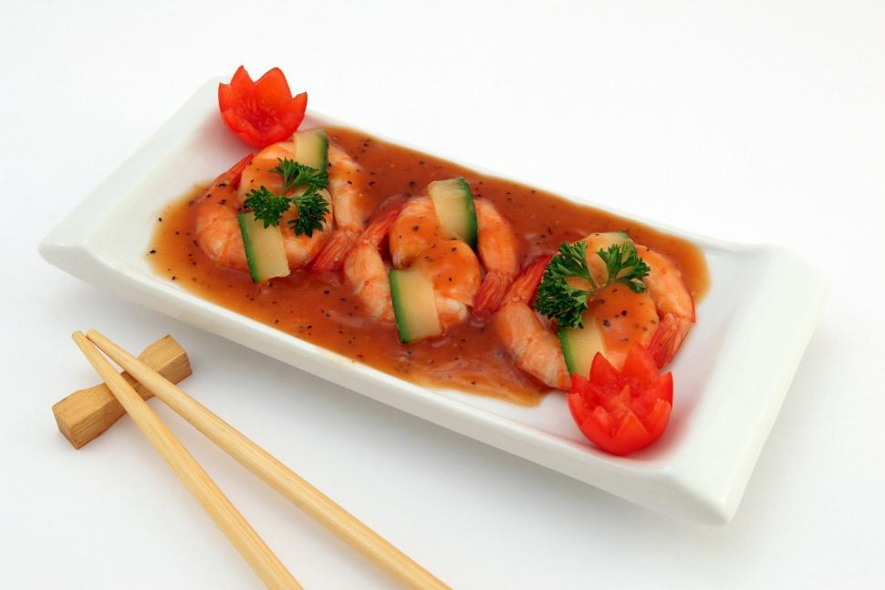 Free Image of White Plate With Shrimp and Veggies 