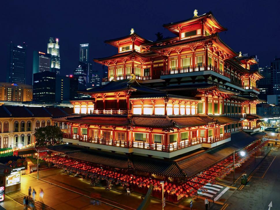 Download Free Stock Photo of Buddha Tooth Relic Temple - Night 