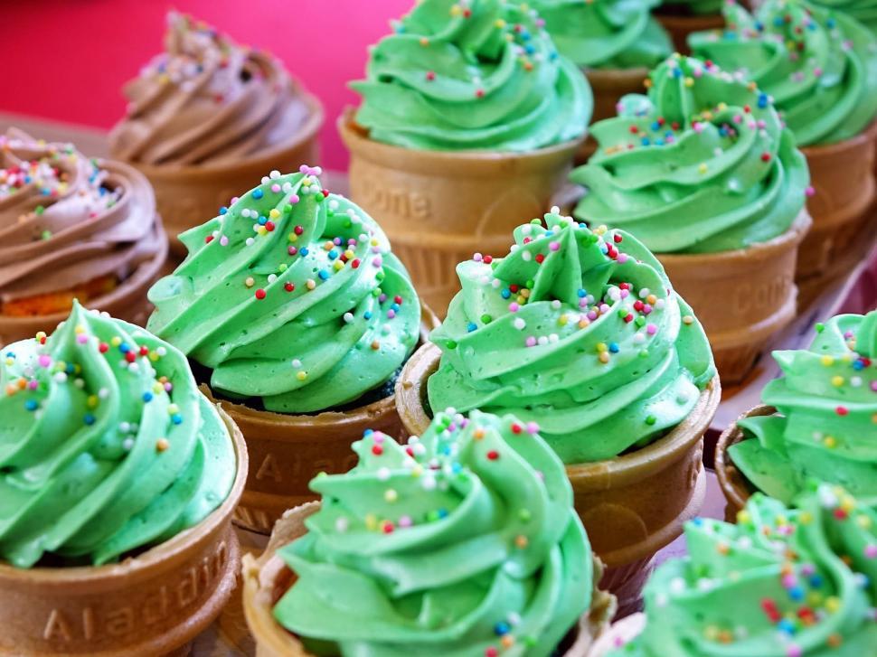 Free Image of Cup Cakes 