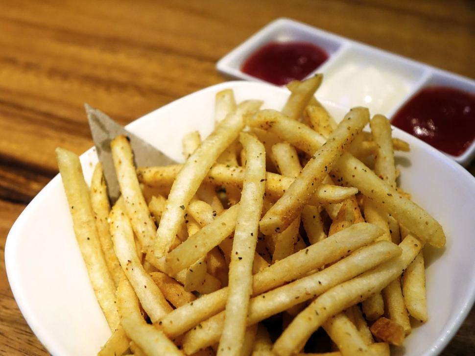 Free Image of Plate of French Fries With Ketchup 