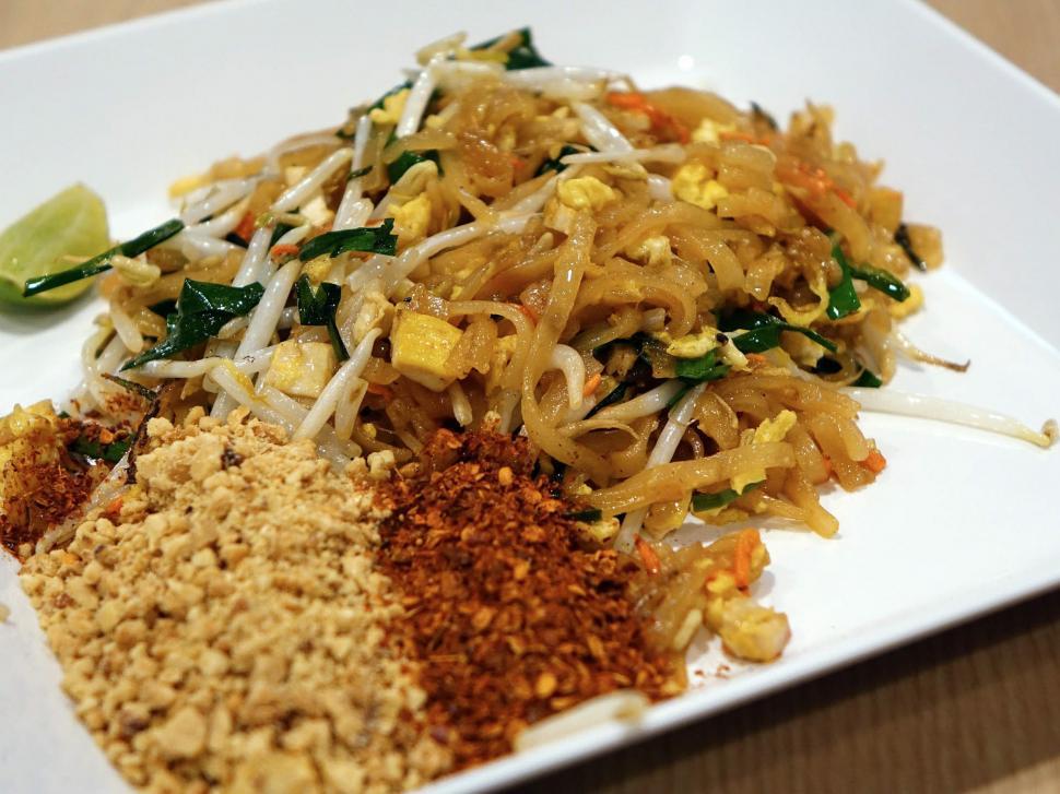 Free Image of Chinese Noodle Meal 