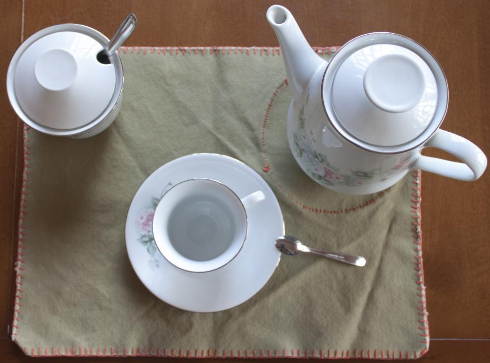 Free Image of Table With Tea Pot and Cup 