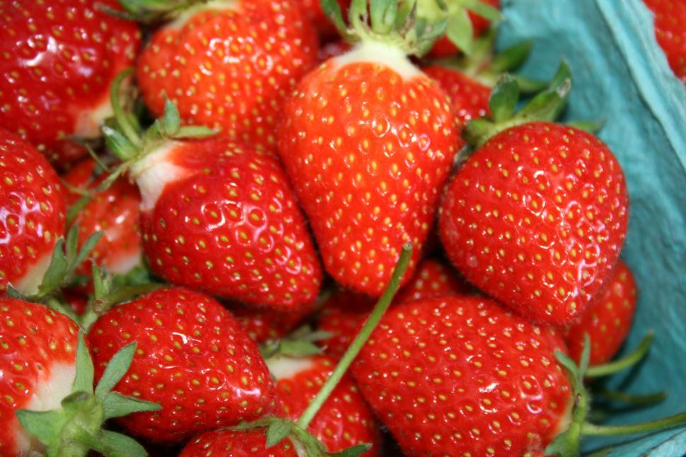 Free Image of Close Up of a Basket of Strawberries 