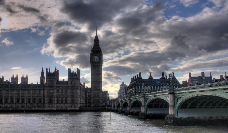 Free Image of Big Ben Clock Tower Overlooking City of London 